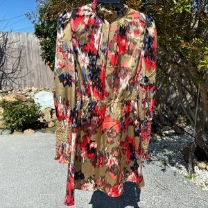 Women’s satin silky light weight multi color dress . Vintage style. Size small